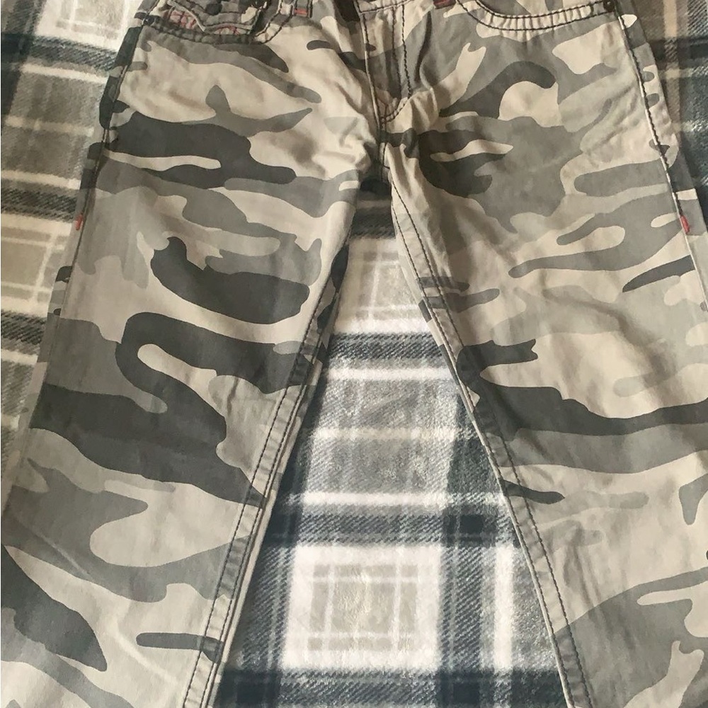 Camouflage Cargo Pants True Religion Size 32